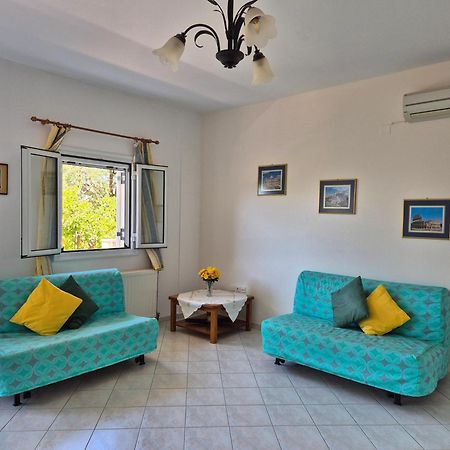 Apartments Marina House Farsa Luaran gambar
