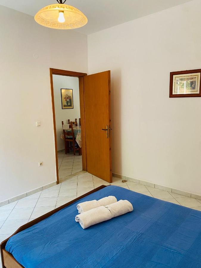 Apartments Marina House Farsa Luaran gambar